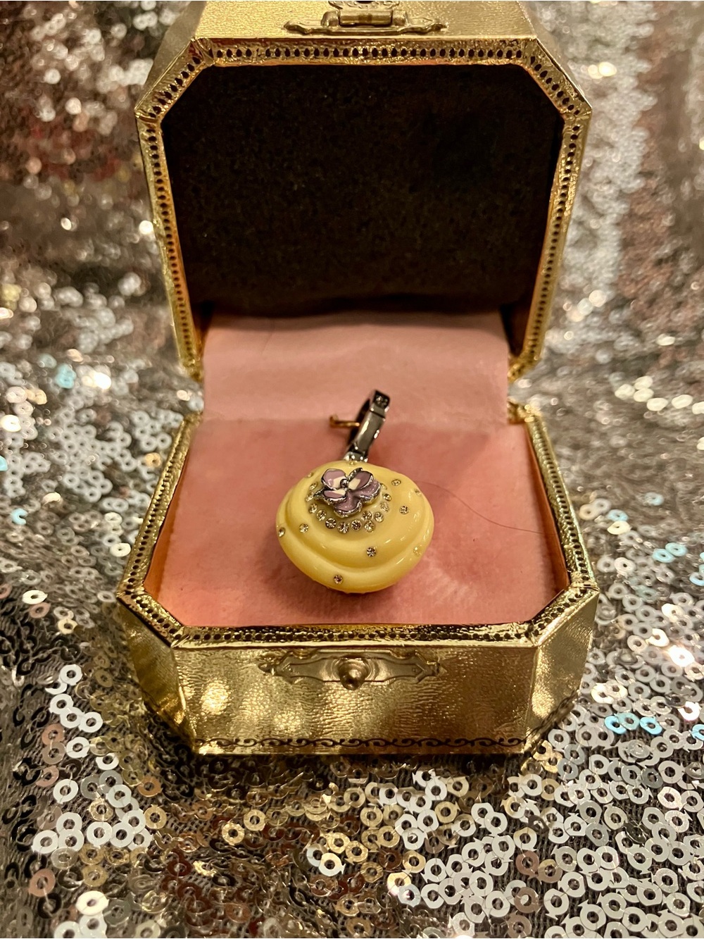 Juicy Couture Yellow Cupcake Flower Charm - Silver